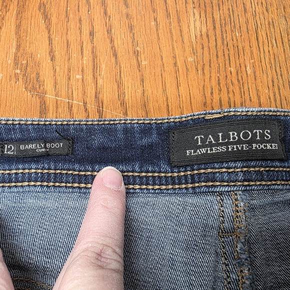 Talbots Women's Size 12 Barely Boot Curvy Flawless 5 Pocket Blue Jeans - Picture 6 of 8